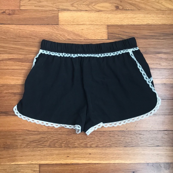 Black with white lace trim shorts - Picture 3 of 4